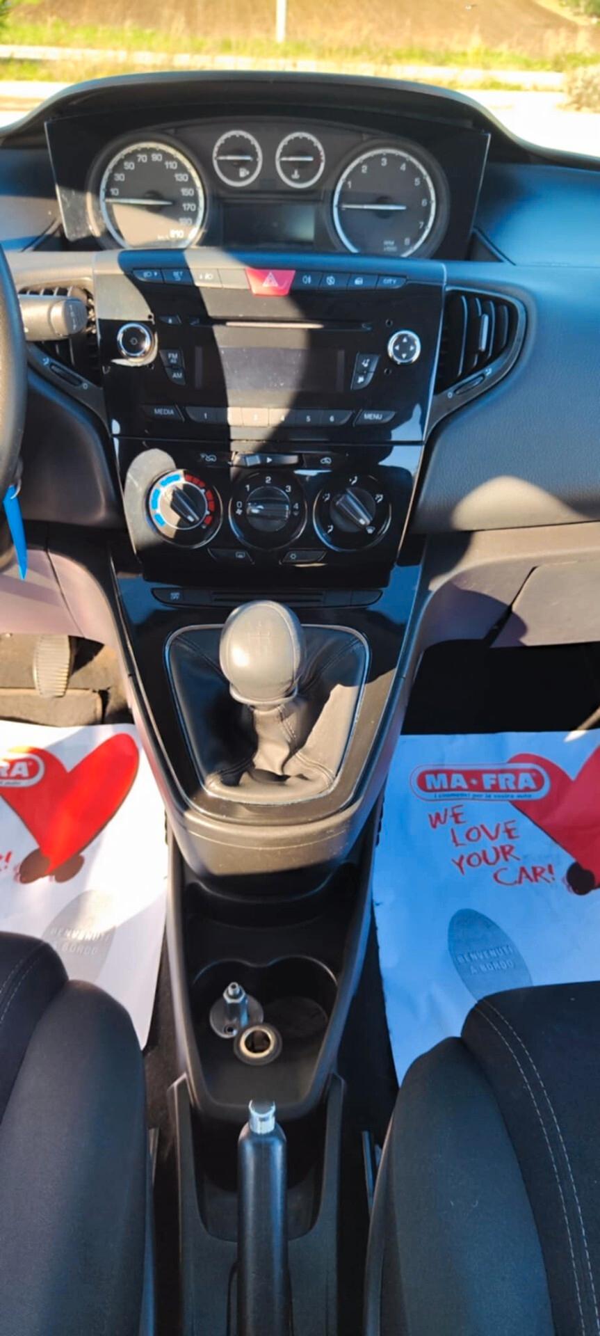 Lancia Ypsilon 1.2 69 CV 5 porte GPL Ecochic Platinum