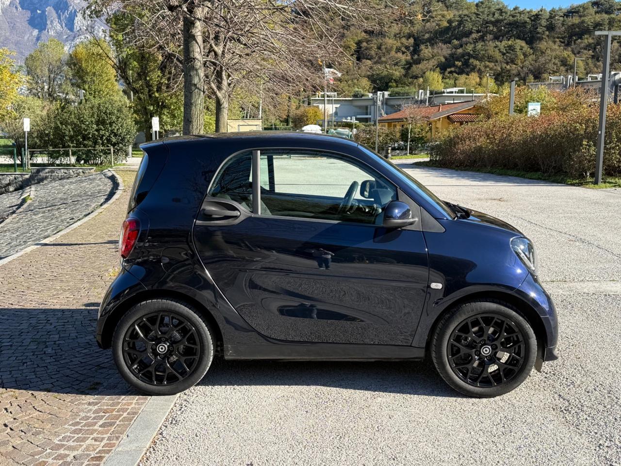 Smart Fortwo 90CV Parisblue Superpassion NAVI LED