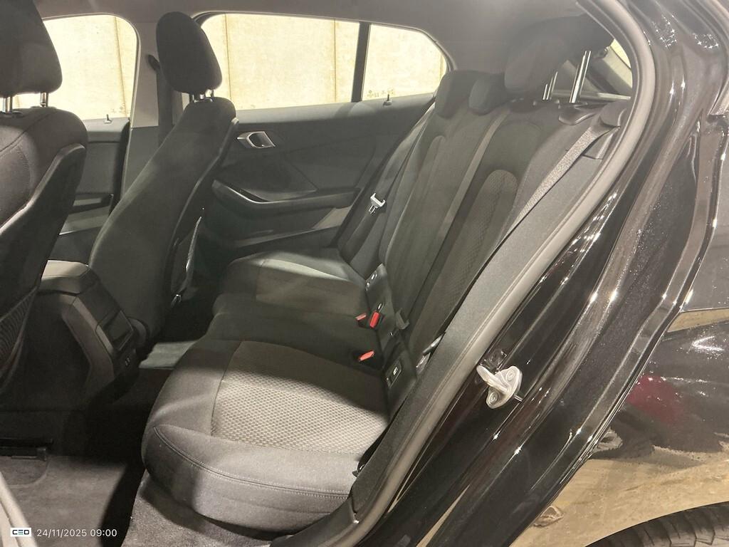 Bmw 116 116D 115CV 6M BUSINESS ADVANTAGE (FARI LED -BMW DIGITAL COCKPIT - PDC NAVI MIRROR CRUISE)