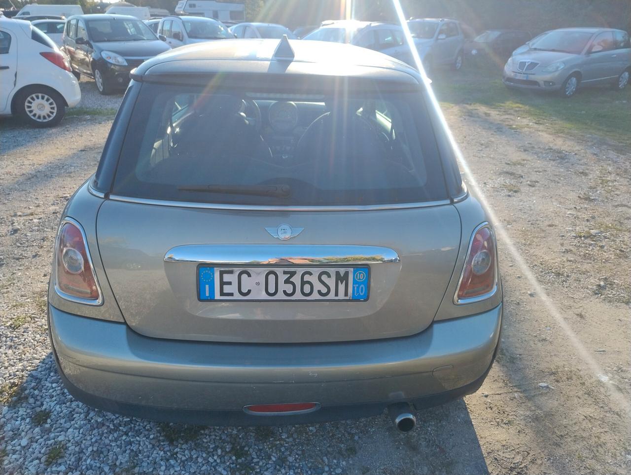 Mini 1.6 16V Cooper D