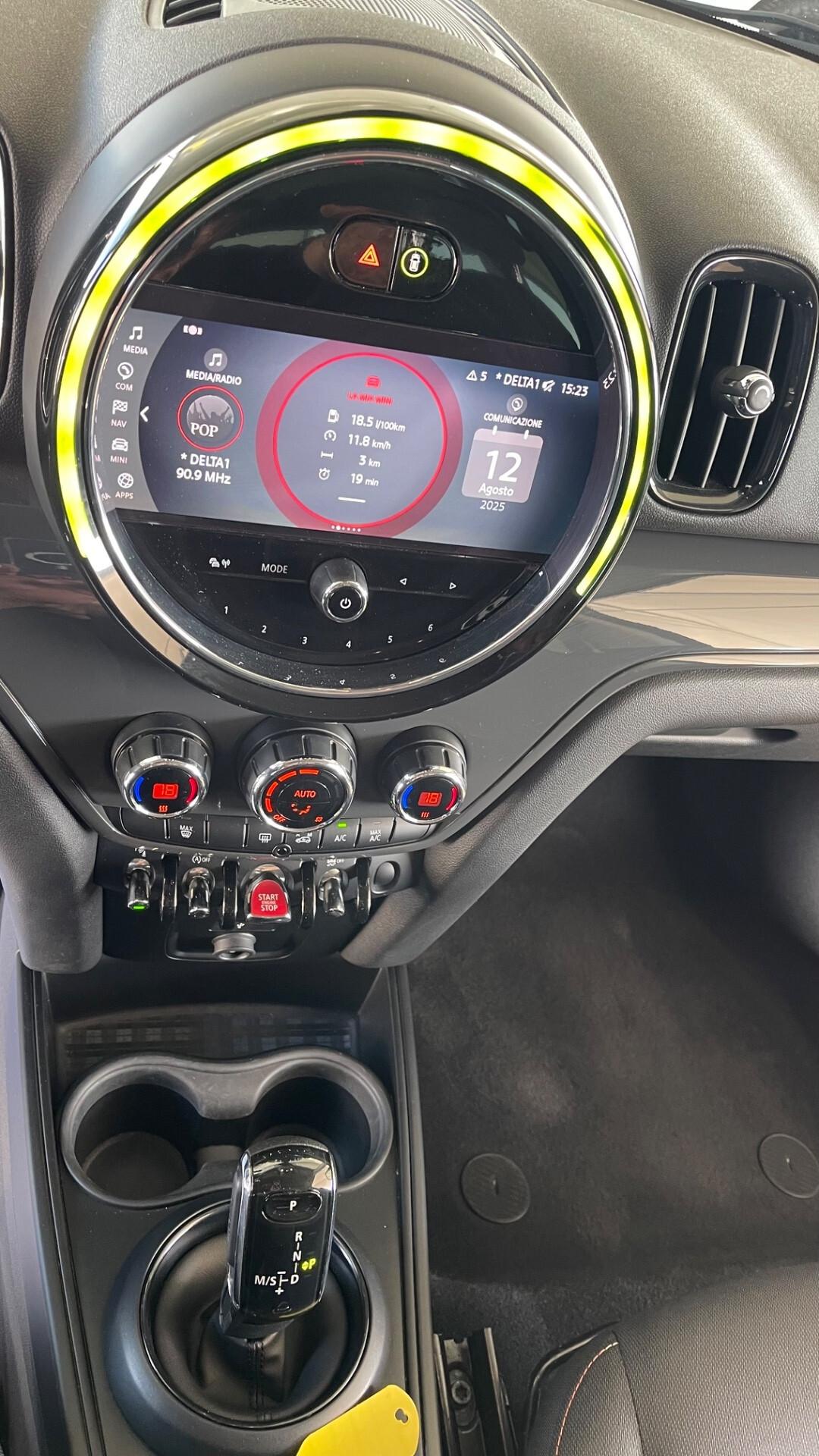 Mini Cooper Countryman 1.5 One D Essential