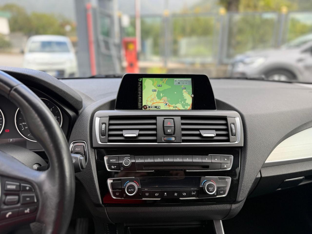 Bmw 116d 5p. Urban Auto.