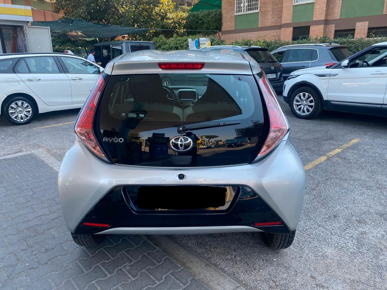 Toyota Aygo 1.0 VVT-i 69 CV 5 porte x-cool TSS MMT