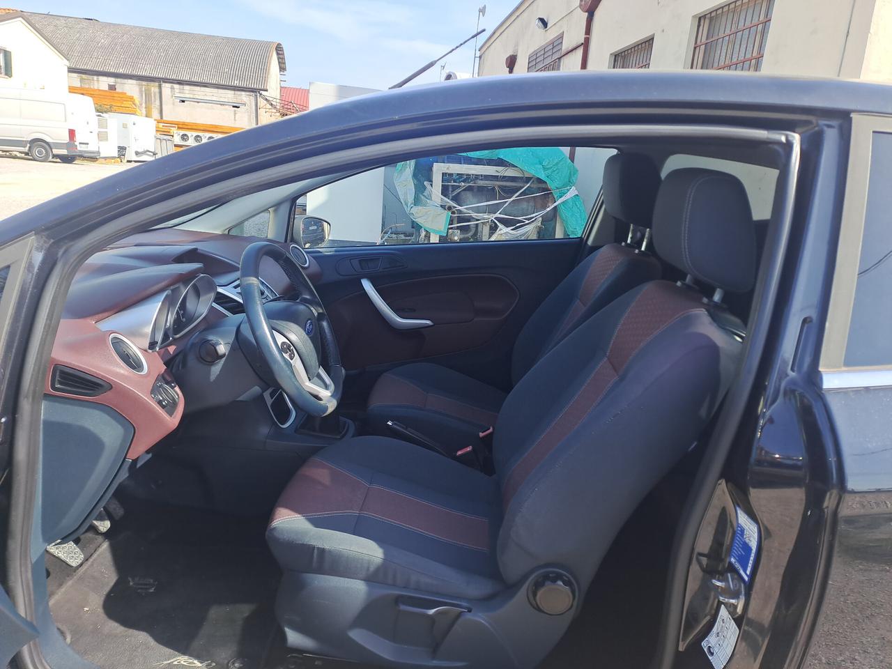 Ford Fiesta 1.4 TDCi 68CV 3 porte Titanium -2009