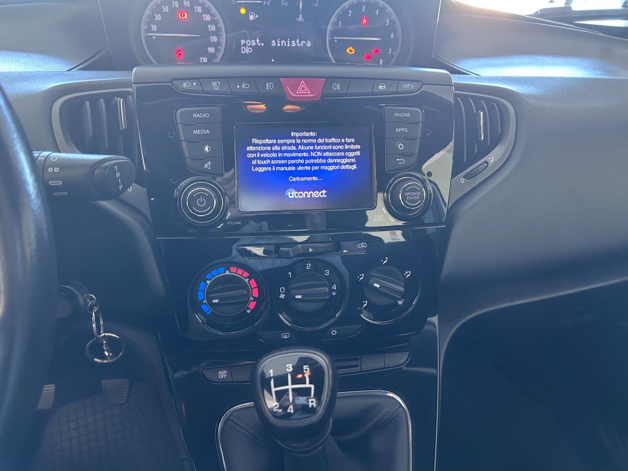Lancia Ypsilon 1.2 69 CV 5 porte GPL Ecochic Silver