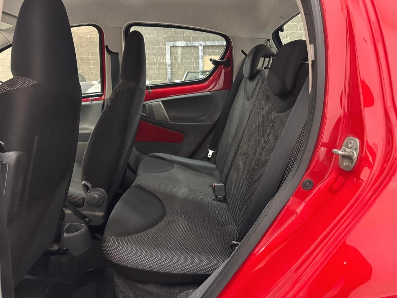 Toyota Aygo 1.0 12V VVT-i 5 porte Sol