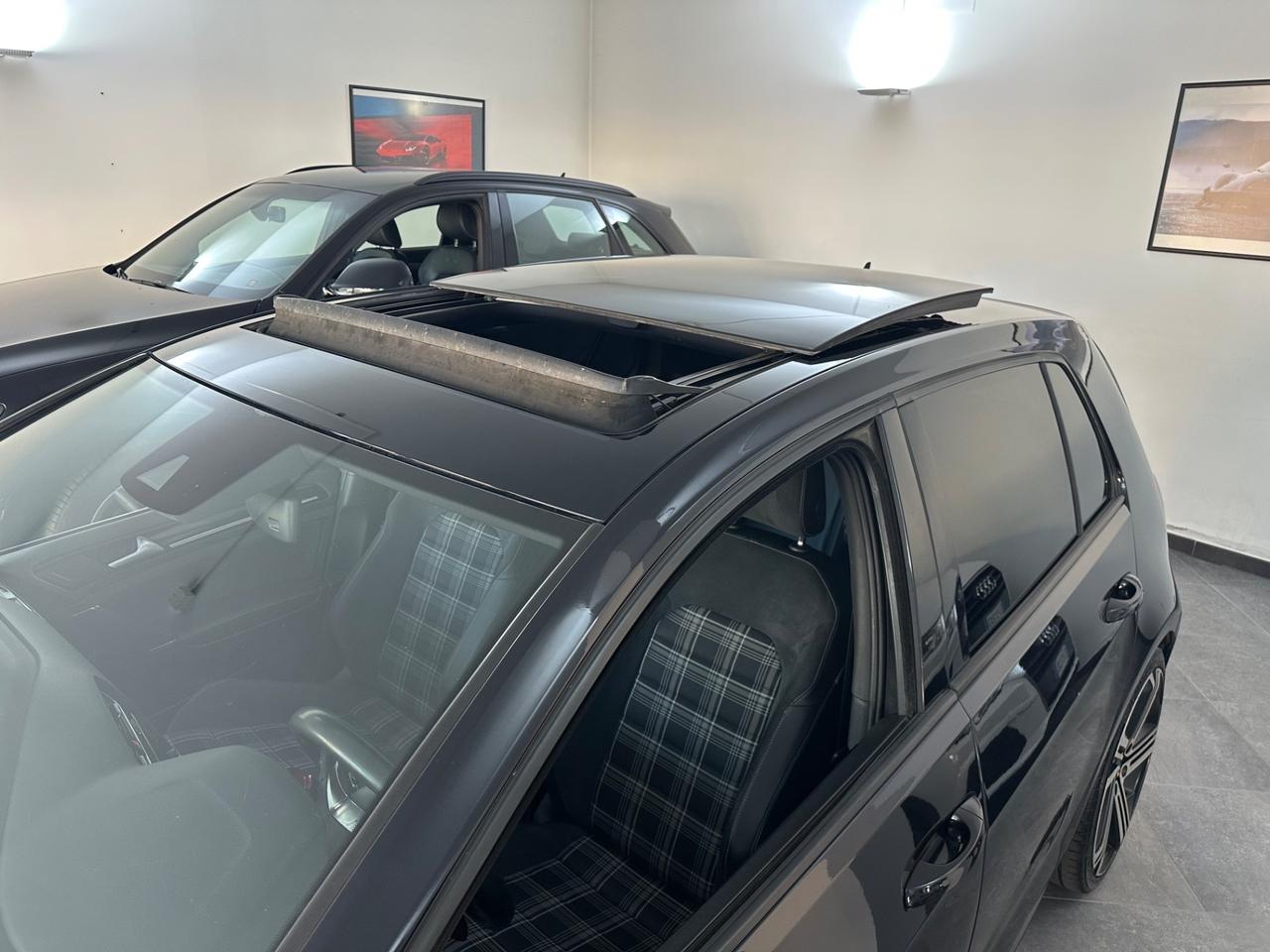 Volkswagen Golf 2.0 TDI DSG 5p. Highline BlueMotion Technology