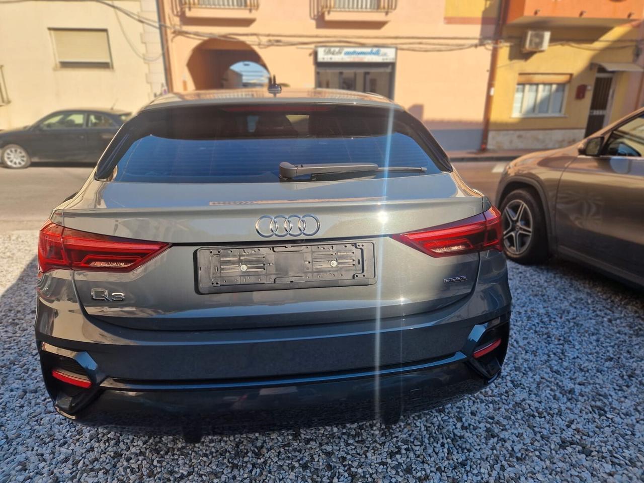 Audi Q3 35 TDI quattro Business Advanced