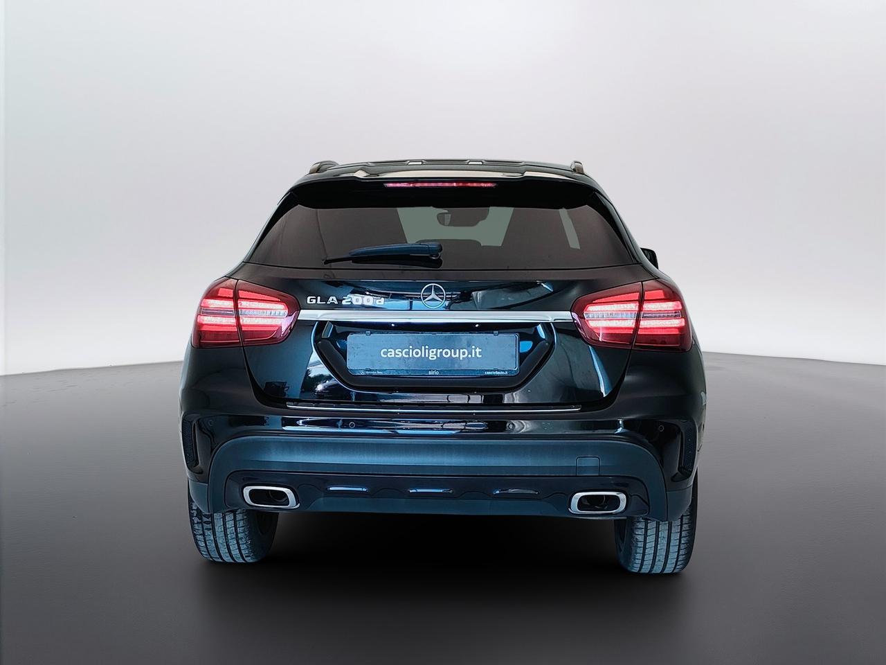 Mercedes-Benz GLA-X156 2017 - GLA 200 d Night Edition auto