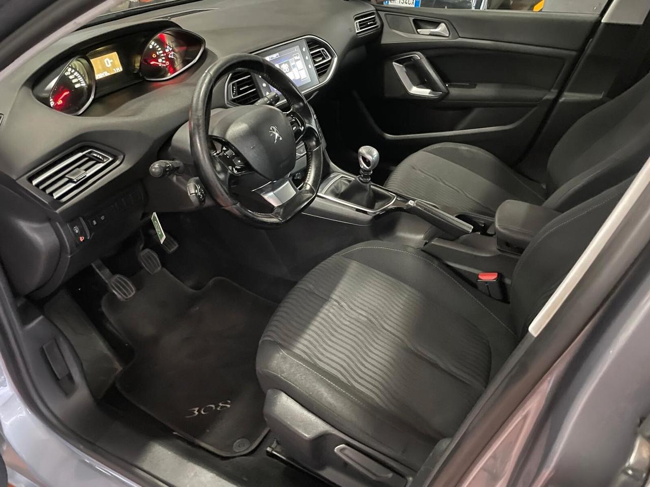 Peugeot 308 BlueHDi 120 S&S Business