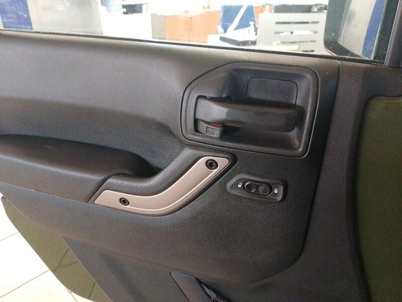Jeep Wrangler Unlimited 2.8 CRD DPF Sahara Auto