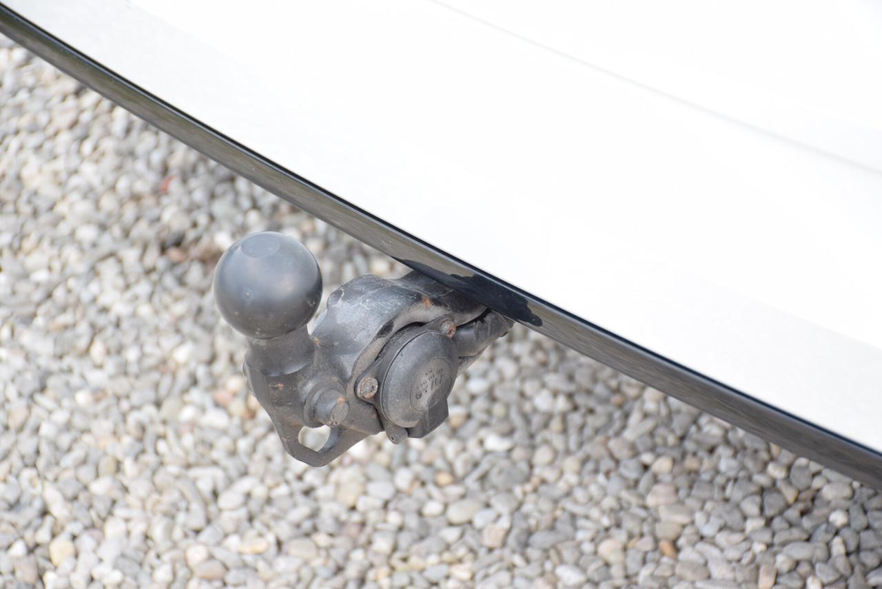 Volkswagen Golf VIII SW GANCIO TETTO 2.0TDI 150CV AUT., DSG R-Line FULL