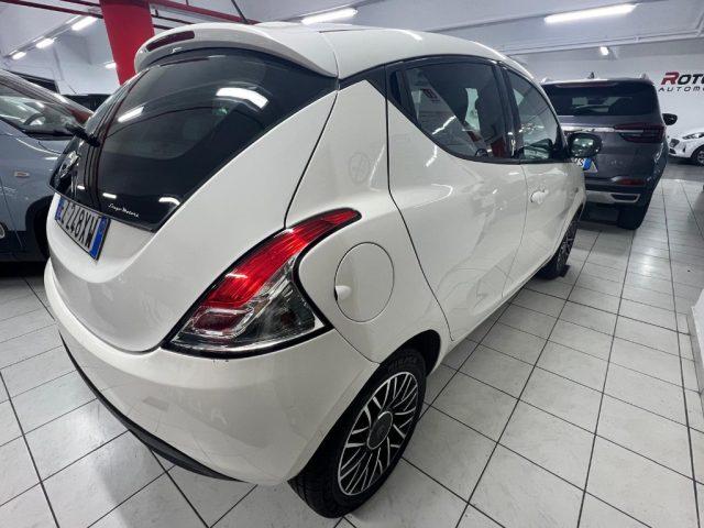 LANCIA Ypsilon 1.2 69 CV 5 porte GPL Ecochic Gold