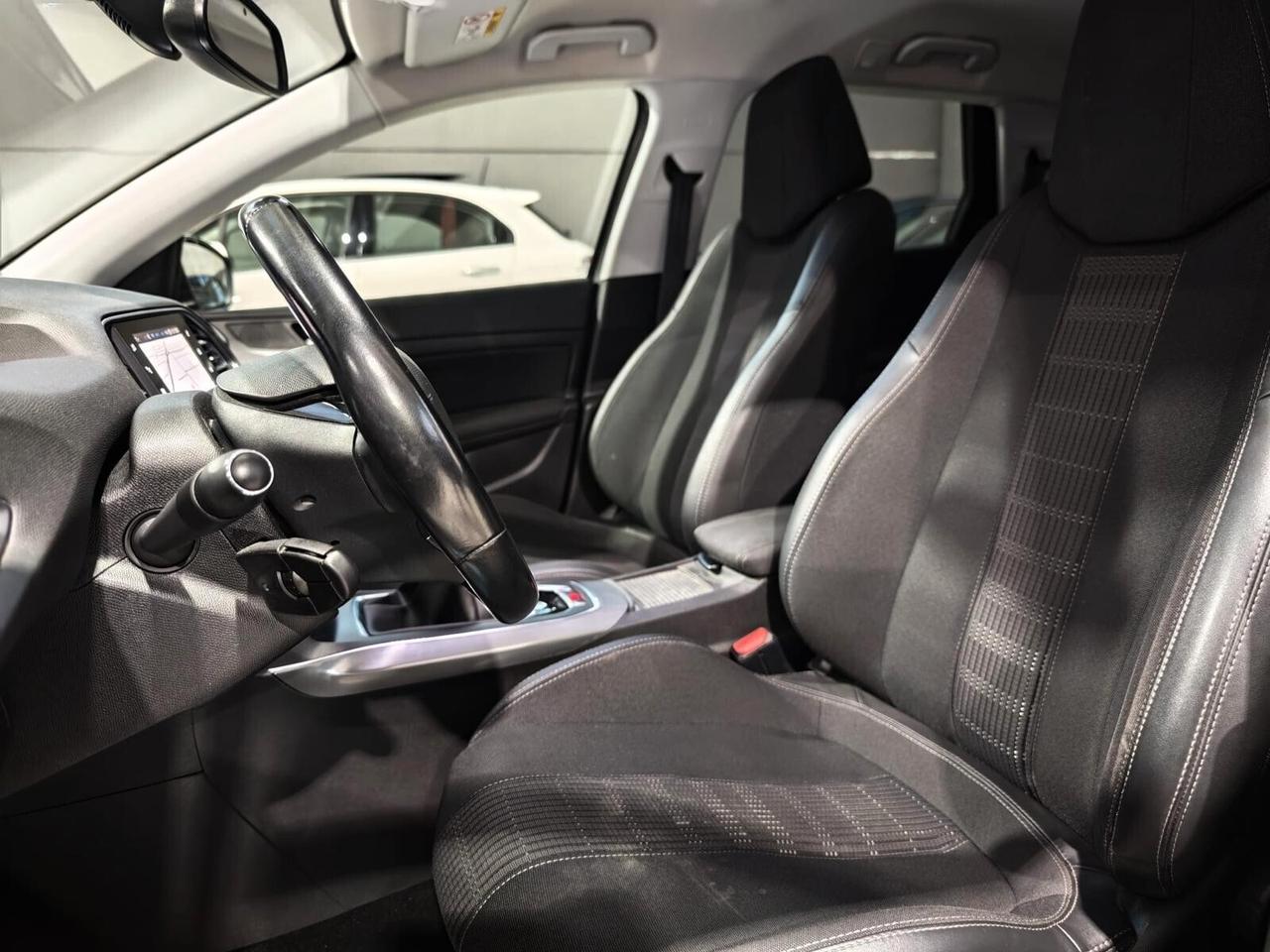 Peugeot 308 IVA ESPOSTA Allure Neopatentati