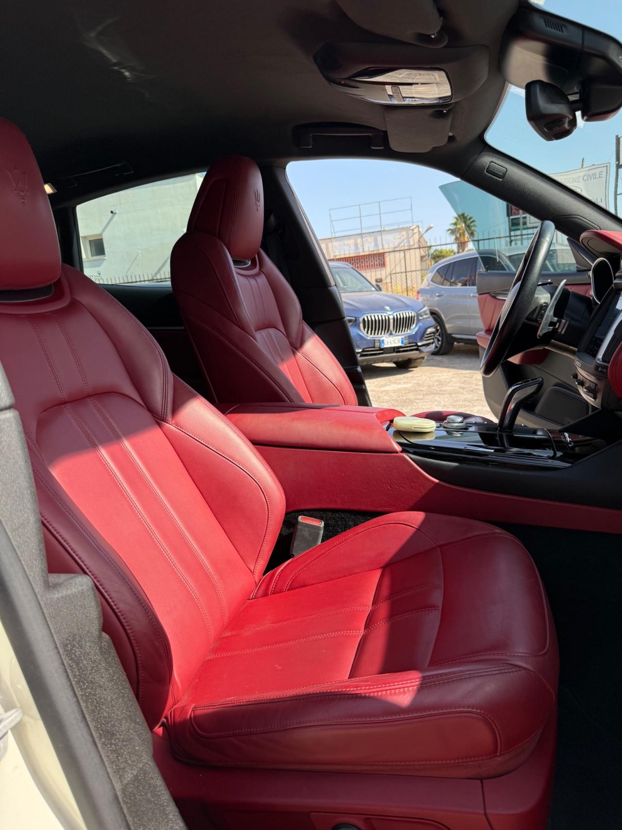 Maserati Levante V6 Diesel 275 CV AWD Gransport