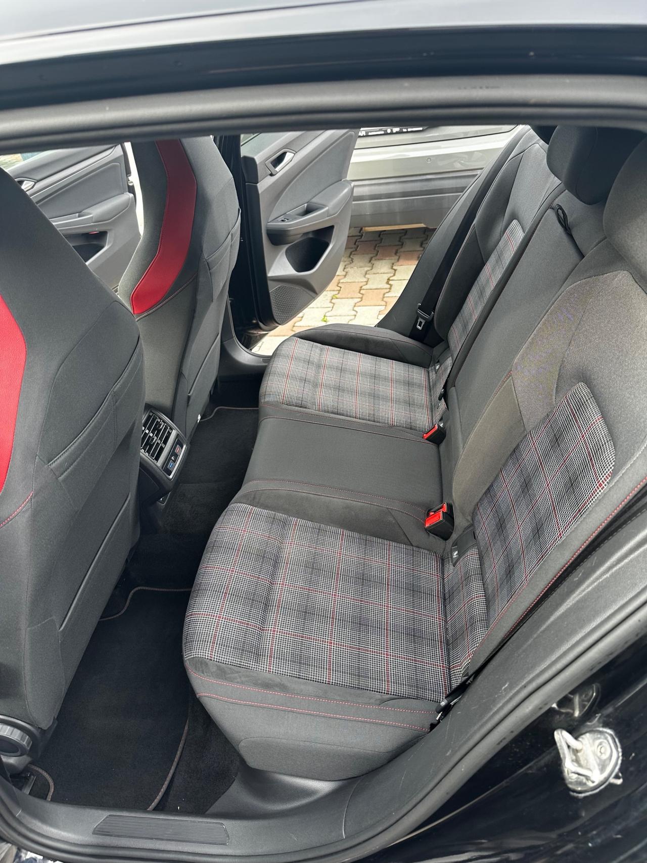 Volkswagen Golf GTI 2.0 TSI TCR DSG 5p. BlueMotion Technology