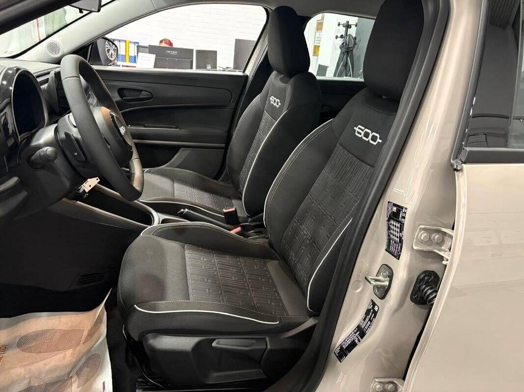 Fiat 600 1.2 hybrid 110cv auto