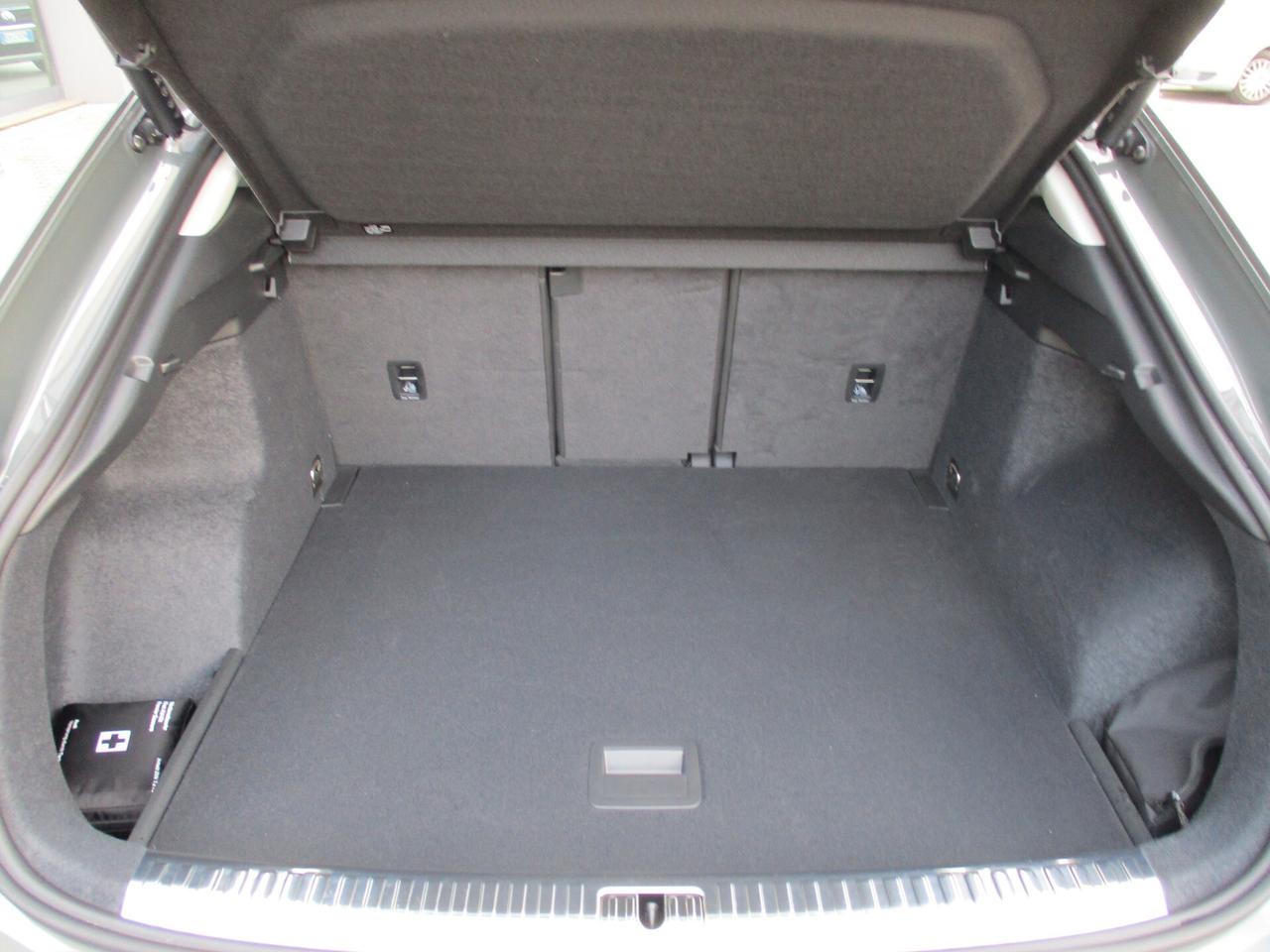 Audi Q3 35 TDI S tronic line edition