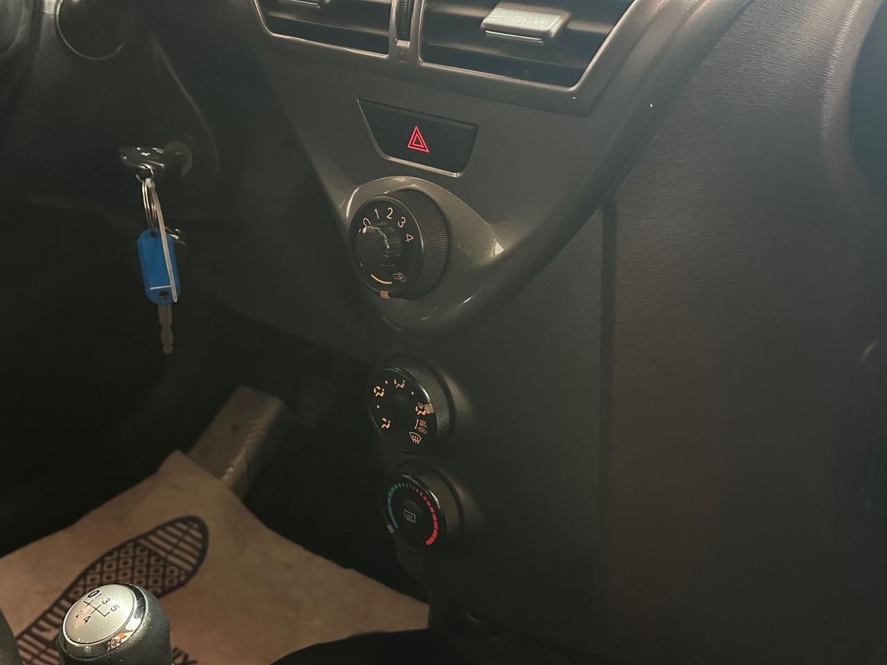 Toyota iQ 1.0 #12013