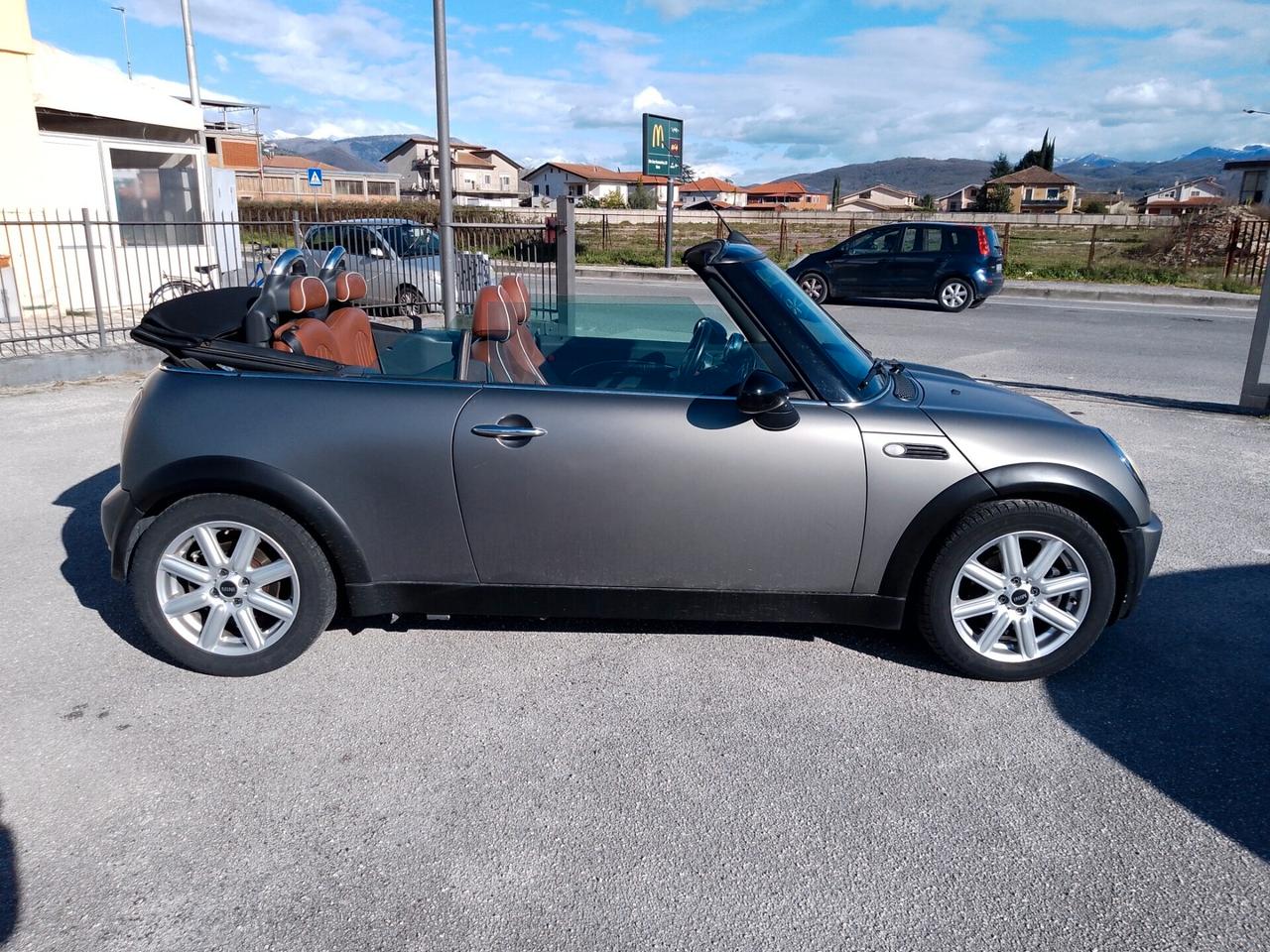 Mini Cooper Cabrio GPL - SIDEWALK