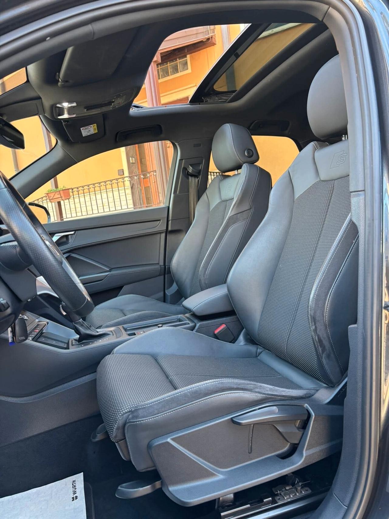 Audi Q3 35 TDI S tronic line edition//