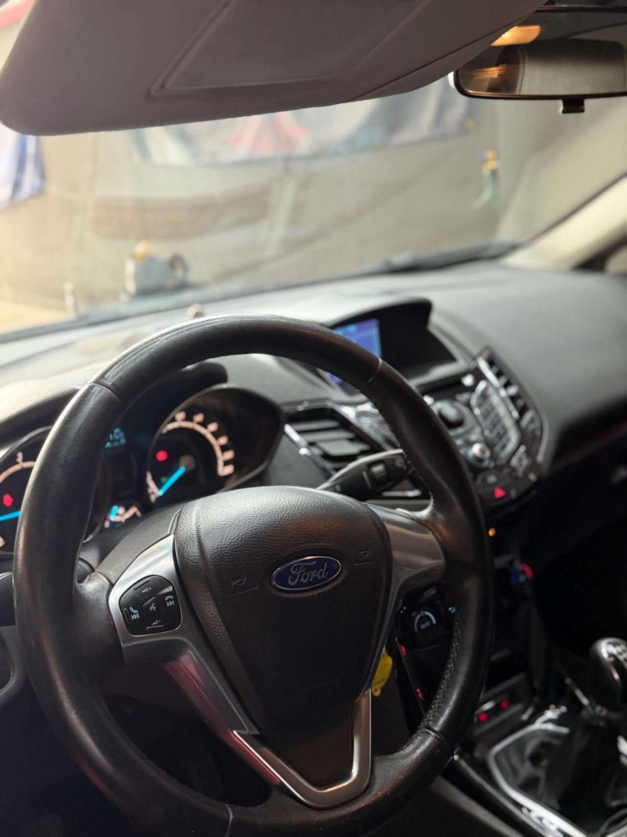 Ford Fiesta 1.5 TDCi 75CV 5 porte Titanium
