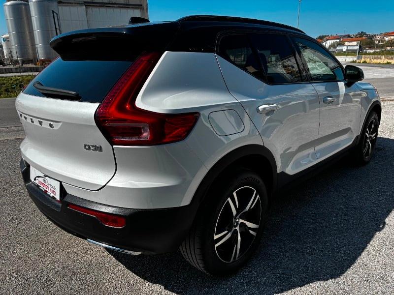 VOLVO XC40 (2017-->) XC40 D3 Geartronic R-design