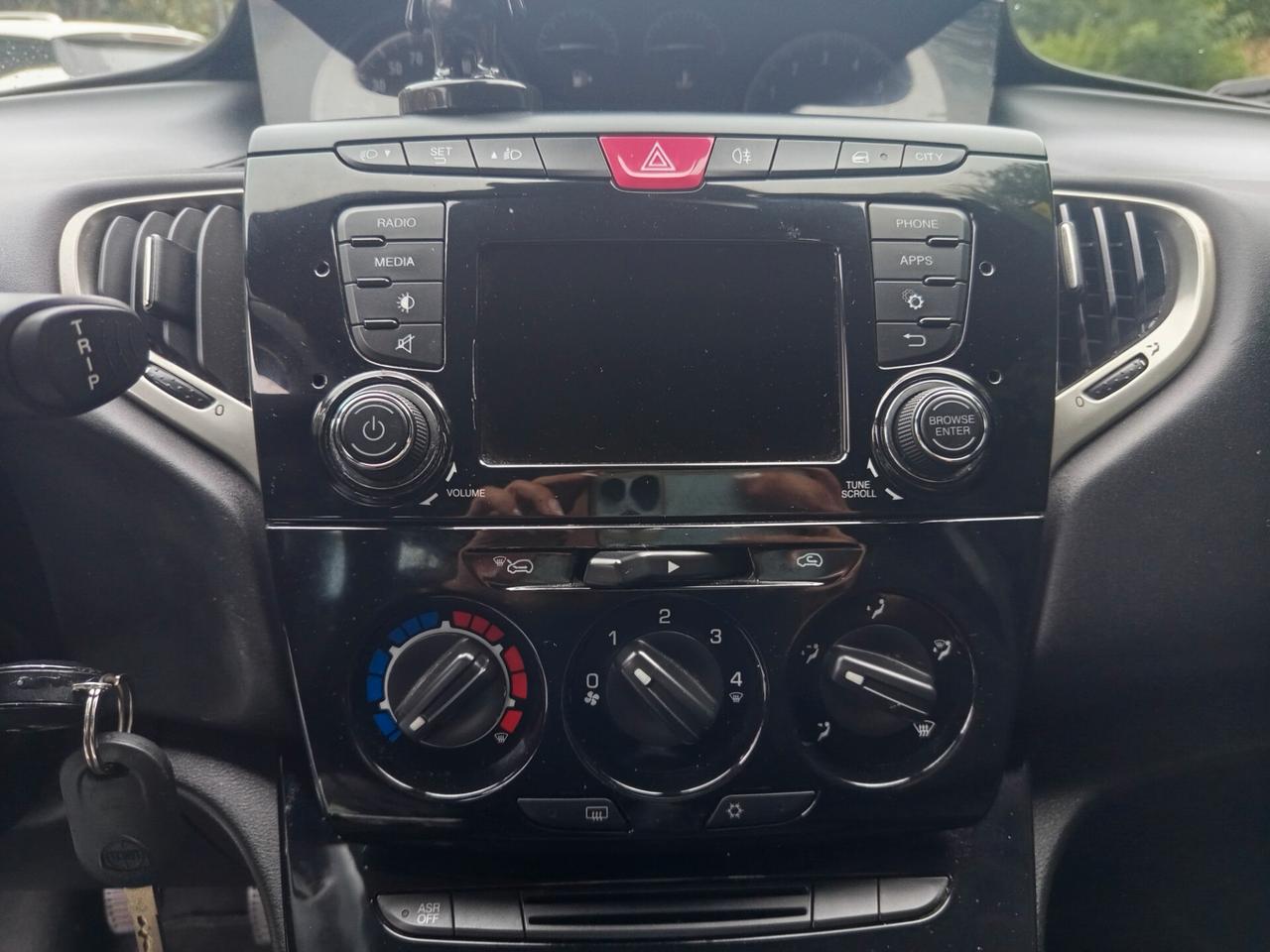 Lancia Ypsilon 1.2 69 CV 5 porte S&S Platinum 11/2018