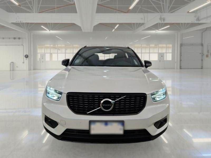 Volvo XC40 Recharge T5 180+82 CV Recharge Plug-in Hybrid R-Design
