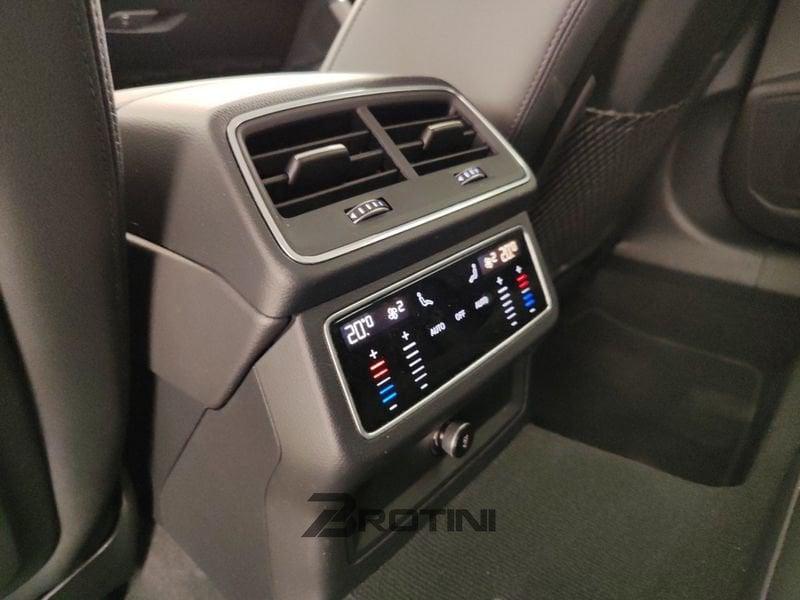 Audi A6 A6 Avant 40 2.0 tdi mhev S-Line quattro s-tronic