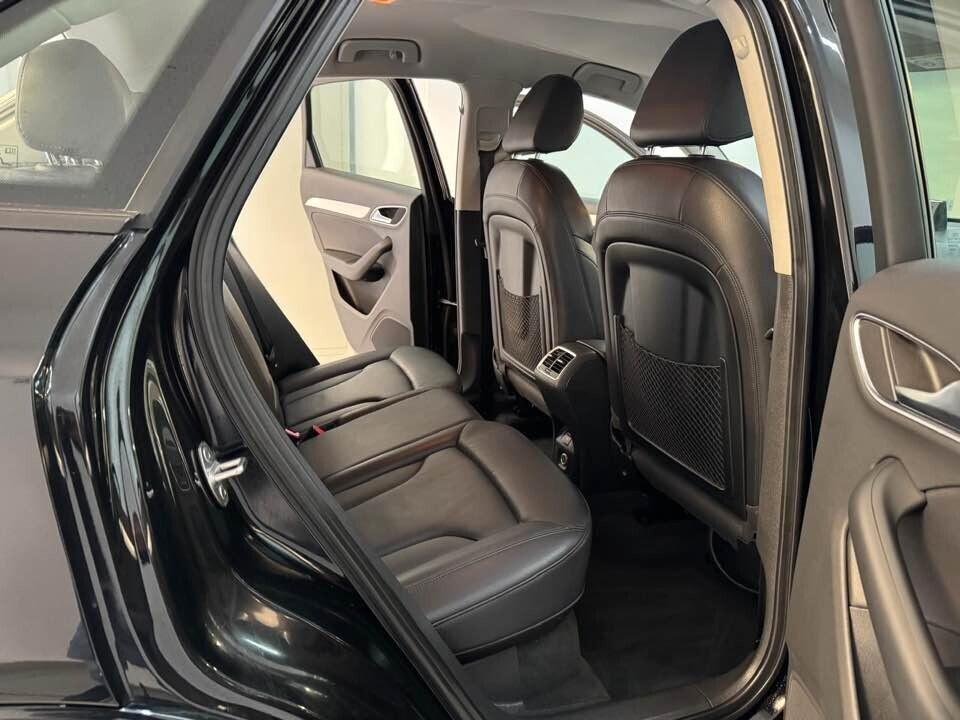 Audi Q3 2.0 TDI 140/CV S-Line 2014