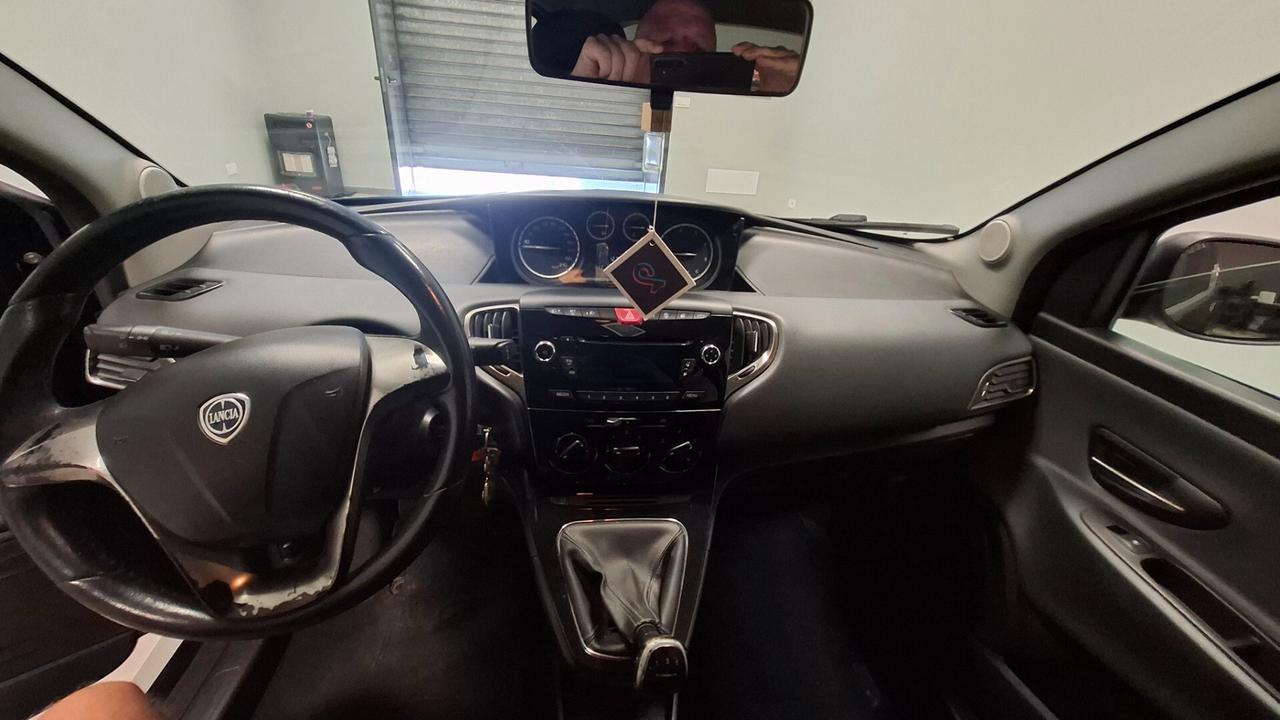 Lancia Ypsilon 1.3 MJT 16V 95 CV 5 porte S&S Gold
