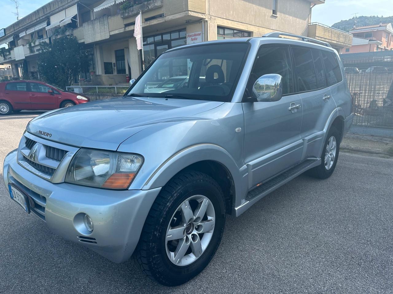 Mitsubishi Pajero 3.2 16V DI-D 5p. aut. Intense