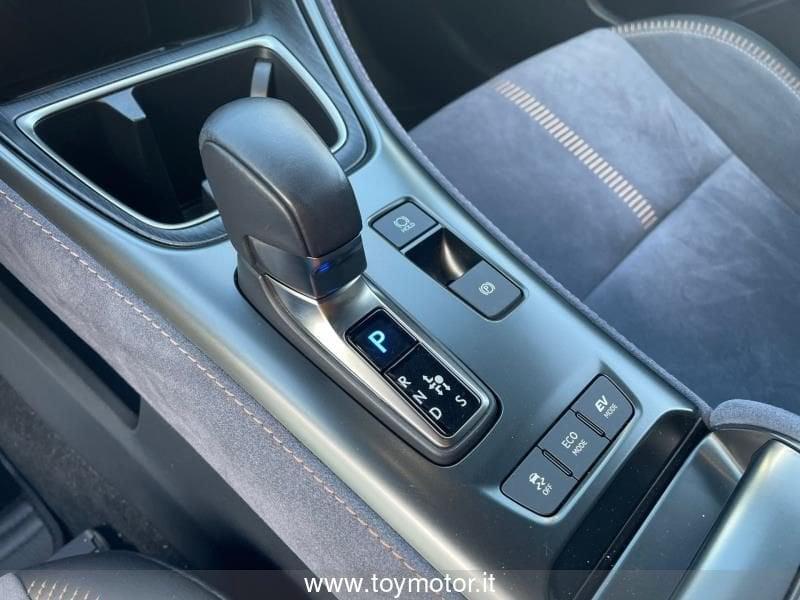 Lexus LBX Hybrid Cool