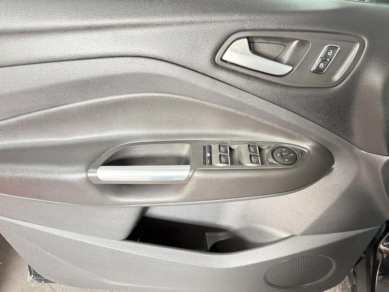 Ford Kuga 2.0 TDCI 150 CV S&S 2WD Business