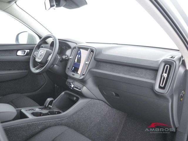 VOLVO XC40 B3 Mild hybrid Benzina Essential