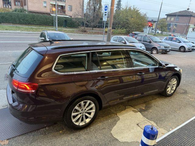 VOLKSWAGEN Passat Variant 1.6 TDI SCR DSG Business BMT HIGHLINE FULL