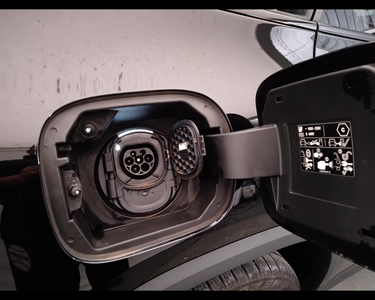 Mercedes-Benz GLA-H247 2020 - GLA 250 e phev (eq-power) Premium auto