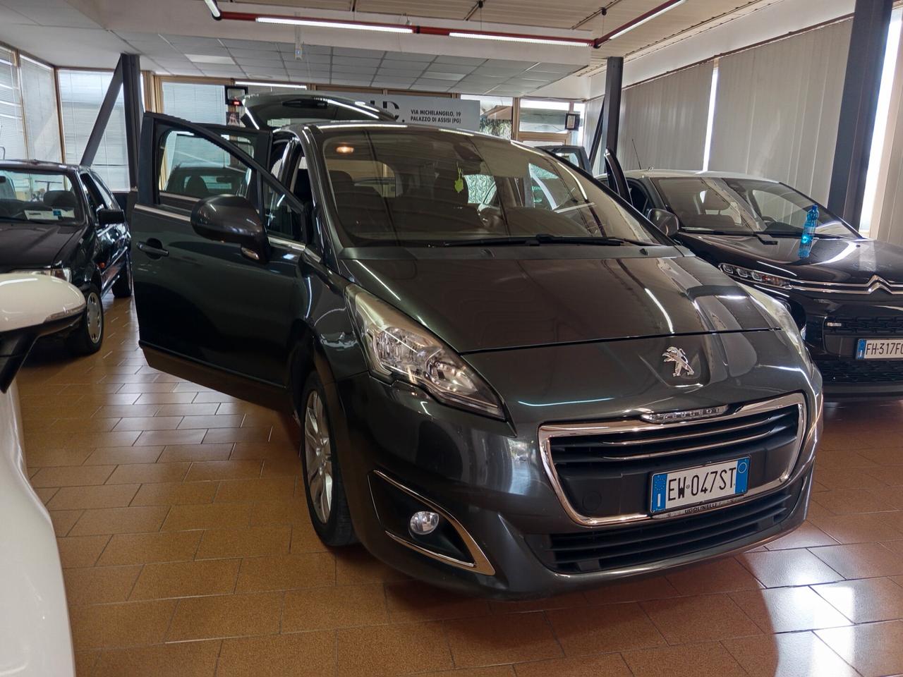 Peugeot 5008 1.6 diesel, 7 posti, 163 Mila chilometri