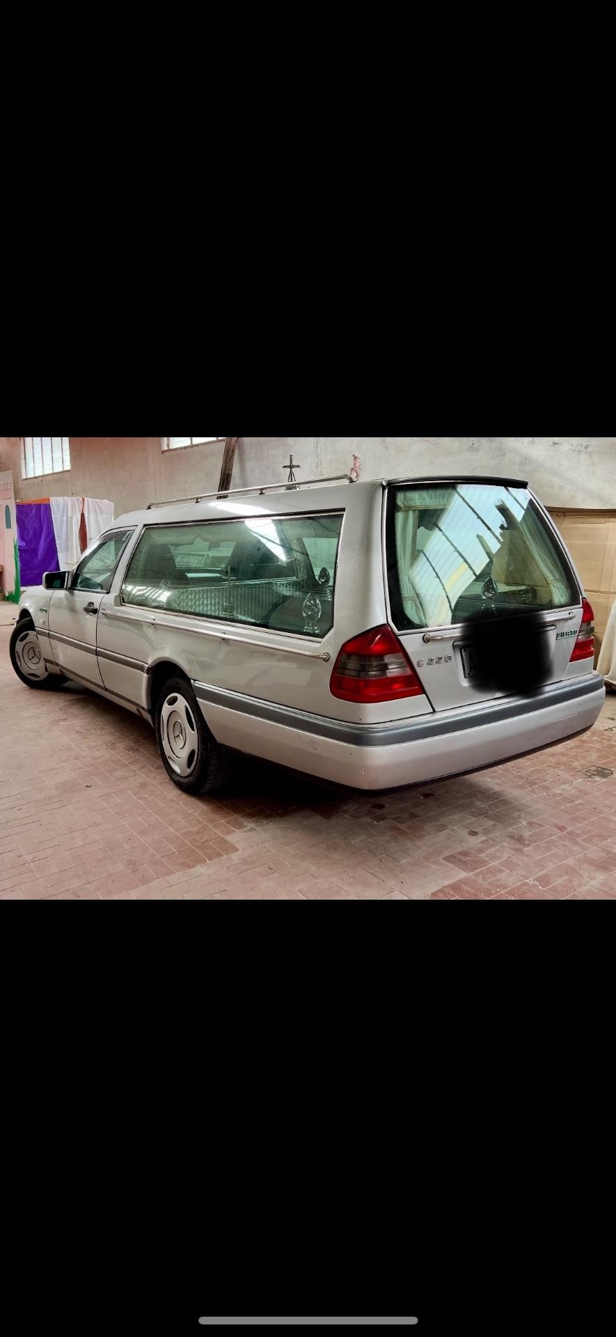 Mercedes-benz C 220 diesel Carro Funebre Pilato