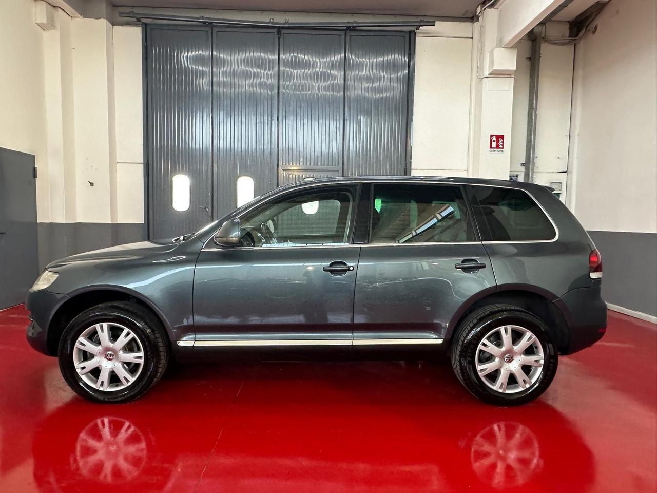 Volkswagen Touareg 3.0 V6 TDI DPF Exclusive