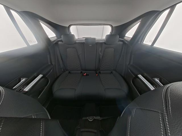 MERCEDES-BENZ GLA 180 Automatic Progressive Advanced