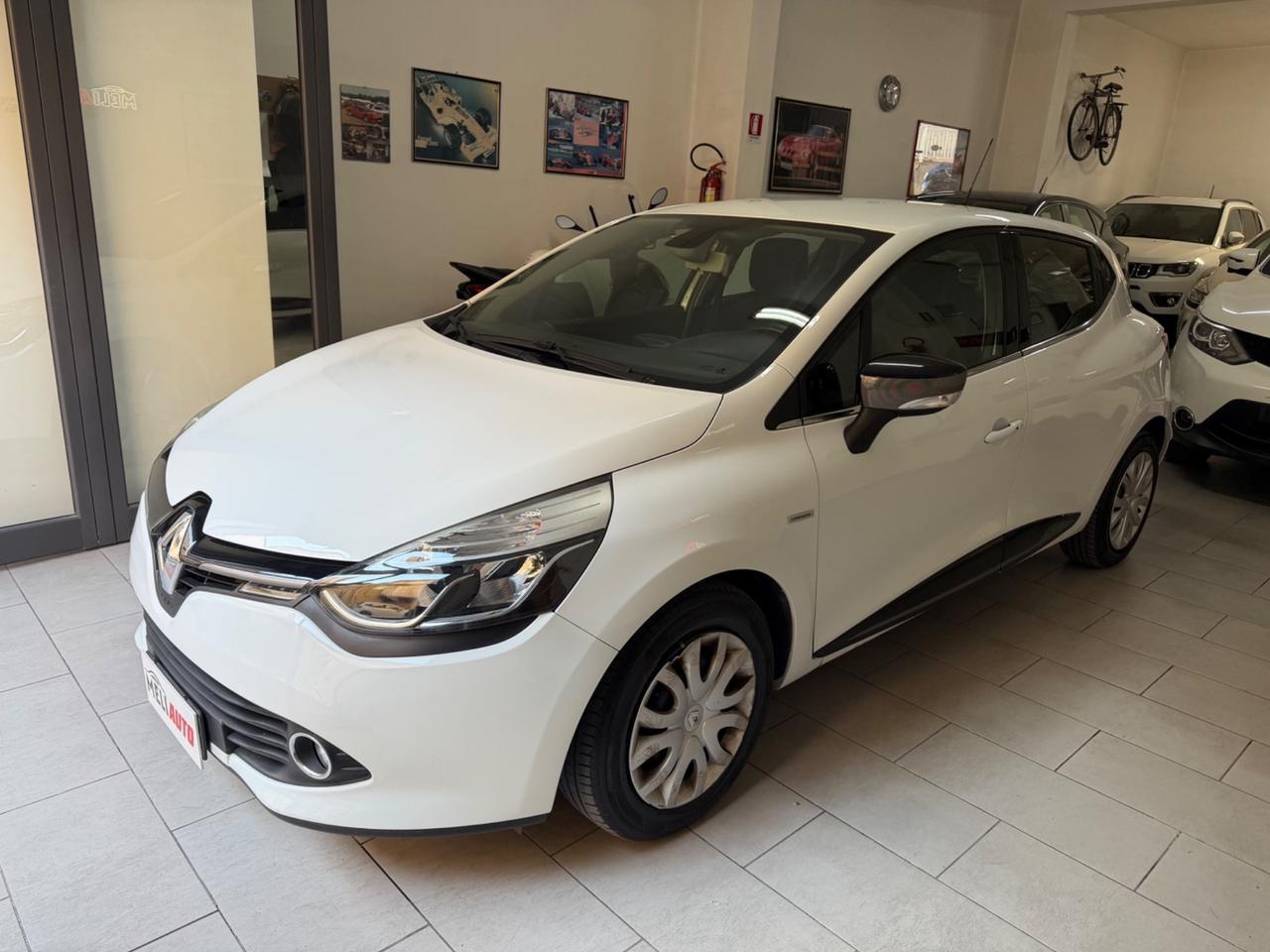 Renault Clio 1.5 DCI 75CV Costume National