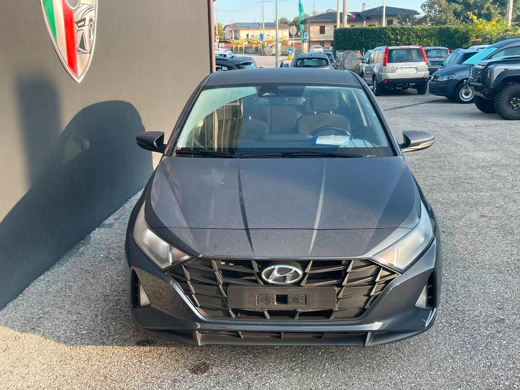 Hyundai i20 1.2 mpi Connectline Retrocamera LED