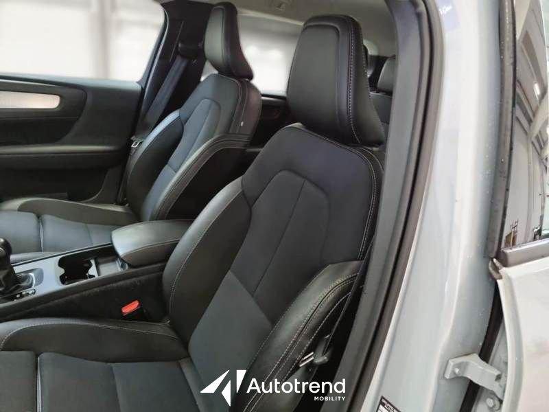 Volvo XC40 D3 150 CV AWD NAVI LED Business Plus