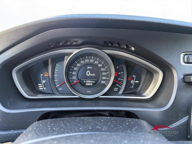 VOLVO V40 Cross Country D2 Kinetic - PER OPERATORI DEL SETTORE
