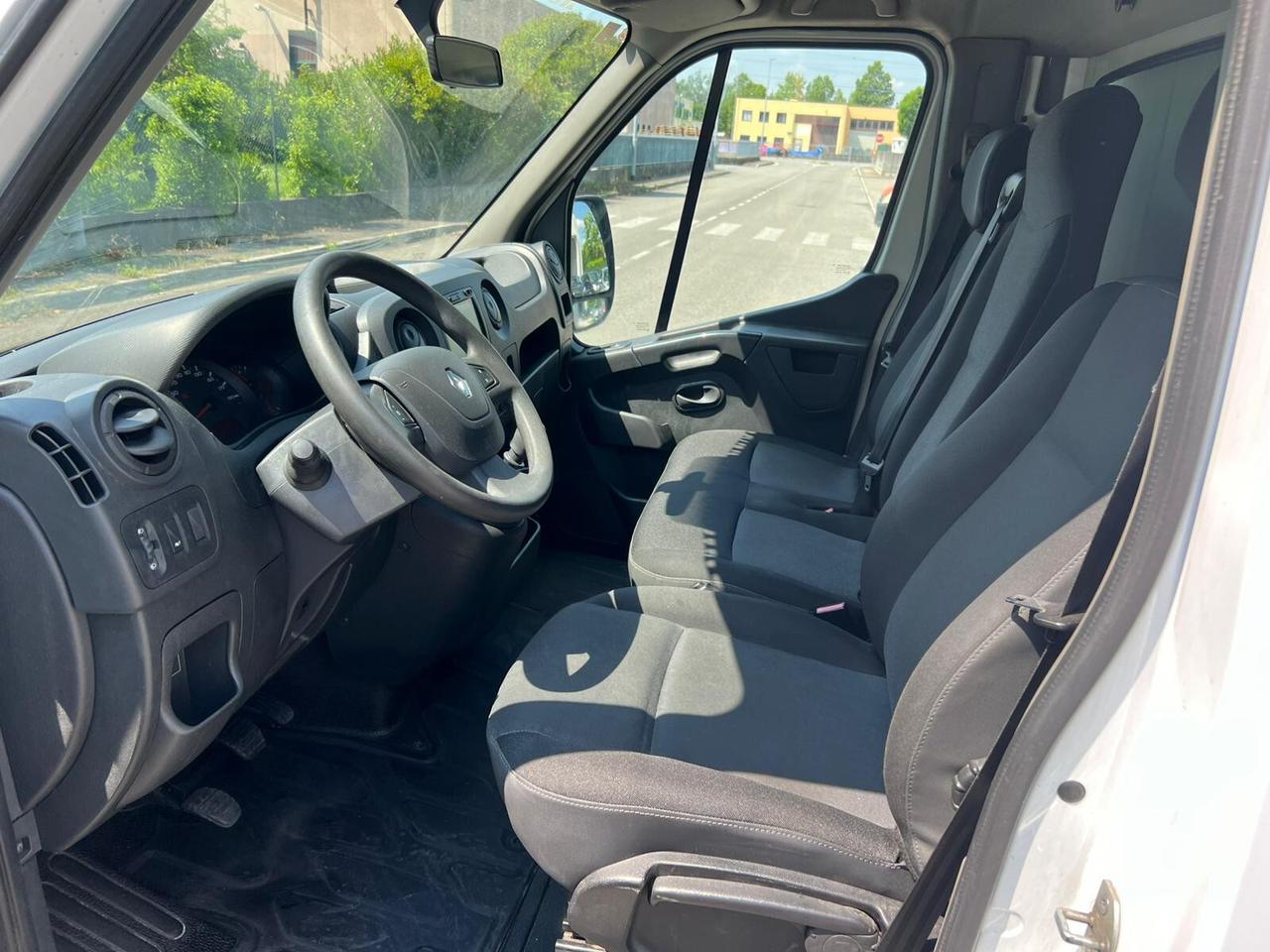 renault master 2.3 diesel 107 kw 145 cavalli Cabinato