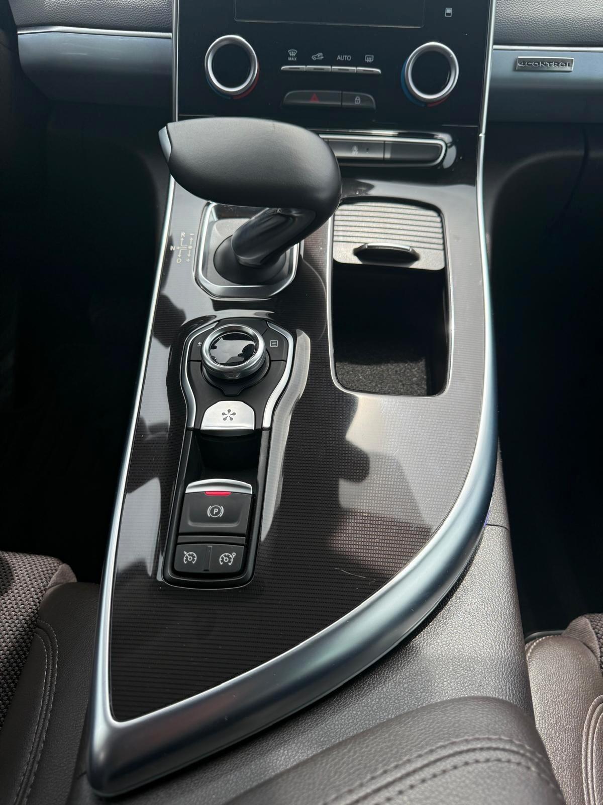 Renault Espace dCi 160CV EDC Energy Initiale Paris 4Control