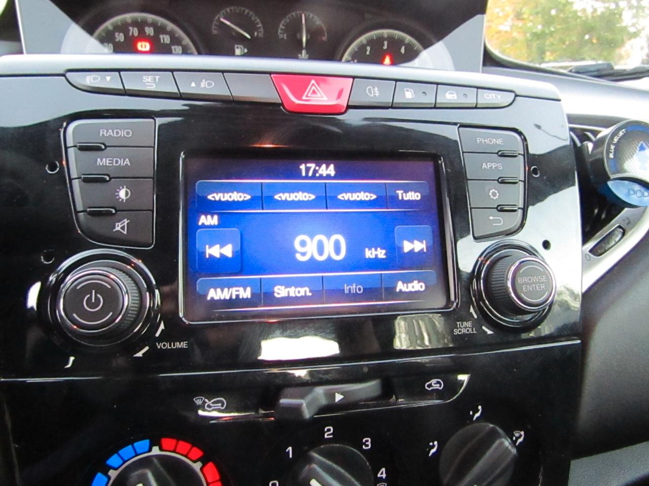Lancia Ypsilon 1.2 5 porte Gold GPL originale
