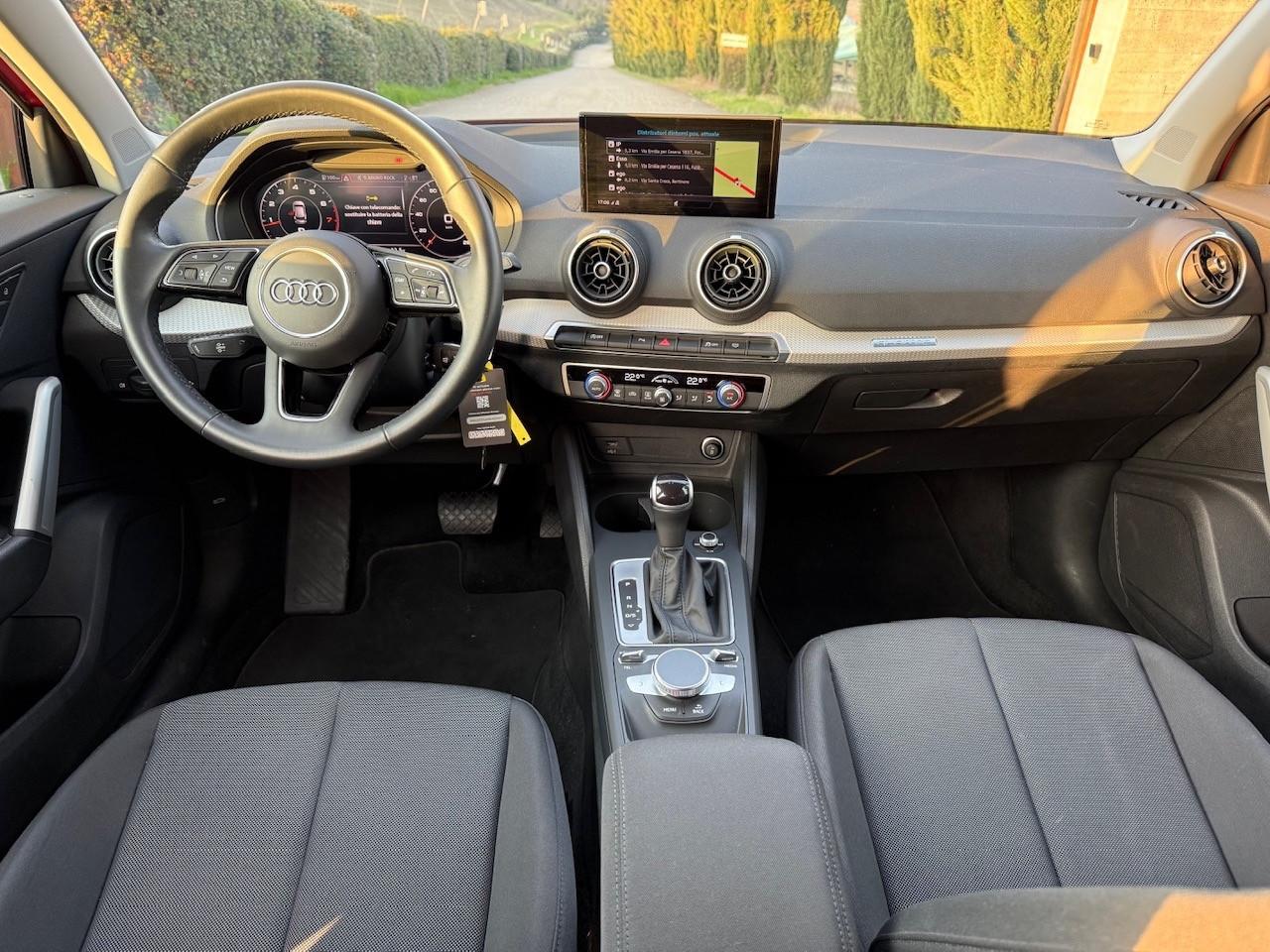 Audi Q2 40 TFSI quattro S tronic Business Advanced